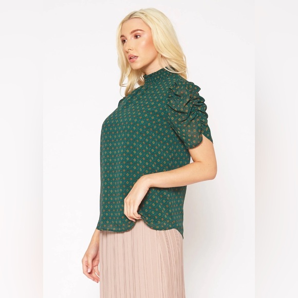 Pleione Ruched Short Sleeve Smocked Mock Neck Top - Small - Picture 4 of 5